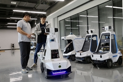 中原动力智能机器人 以具身智能驱动产业革新